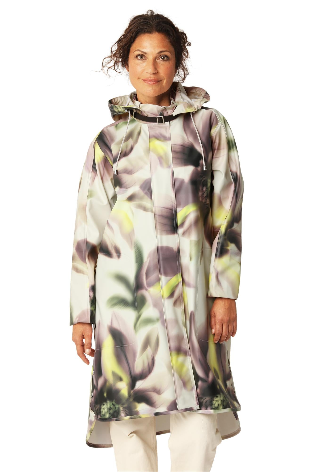 Munstruð hnésíð regnkápa með leðuról